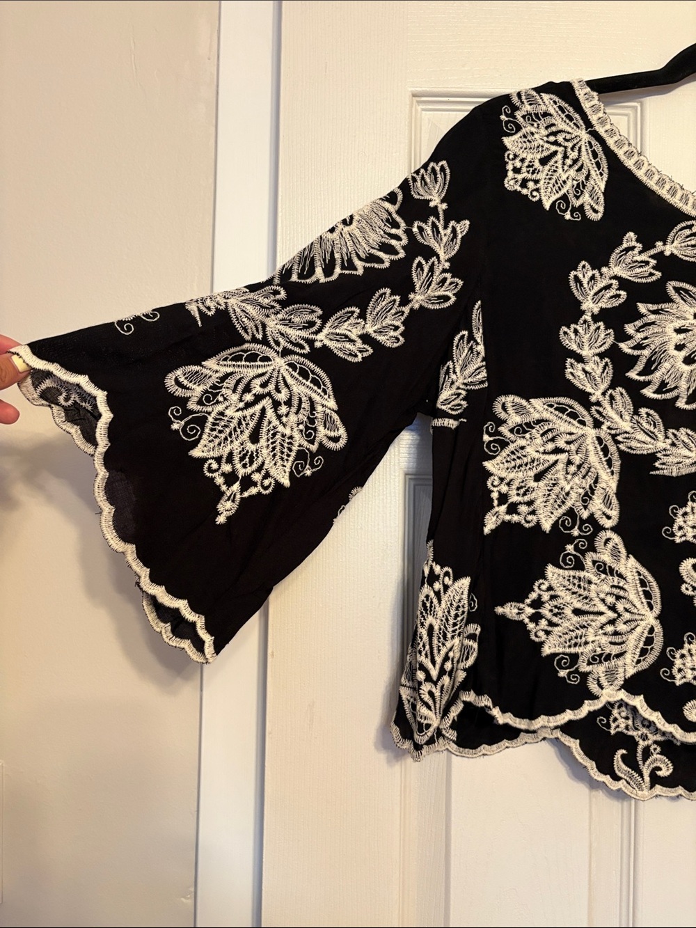 Solitaire Black Top with White Floral Embroidery - Picture 3 of 8